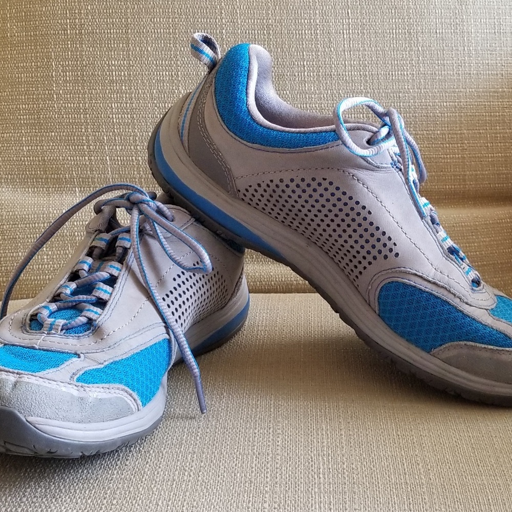 Clarks walking shoes, 7.5